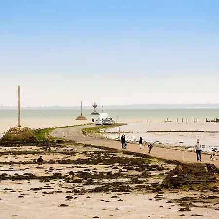 500 M De La Plage, Jardin, Maison Pour 8 *